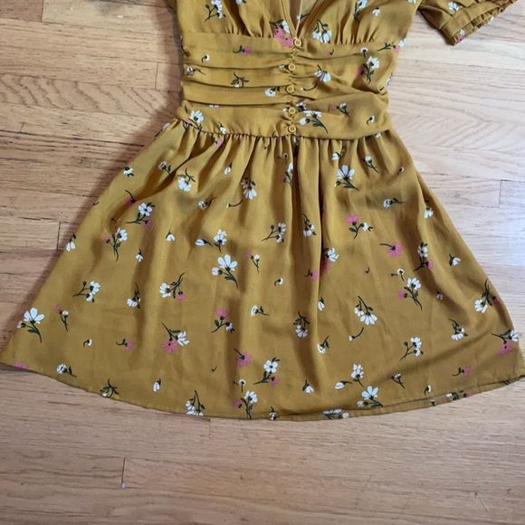 Urban Outfitters Mustard Floral Dress - Picture 4 of 8